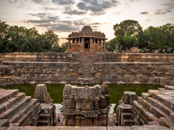 6 Days Rann, Harappan Heritage & Stepwell Trail – Gujarat’s Hidden Trip